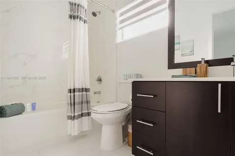 8765 NW 22nd Place Miami FL 33147