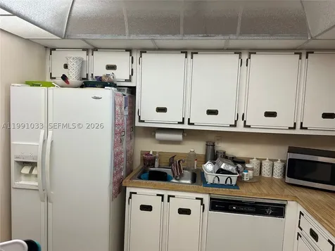 600 Parkview Drive Hallandale Beach FL 33009