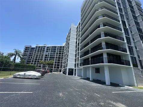 600 Parkview Drive Hallandale Beach FL 33009