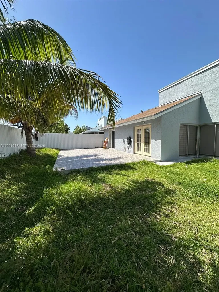 20926 SW 124th Avenue Road Miami FL 33177