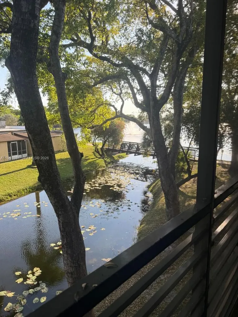 2 Briarwood Circle Hollywood FL 33024