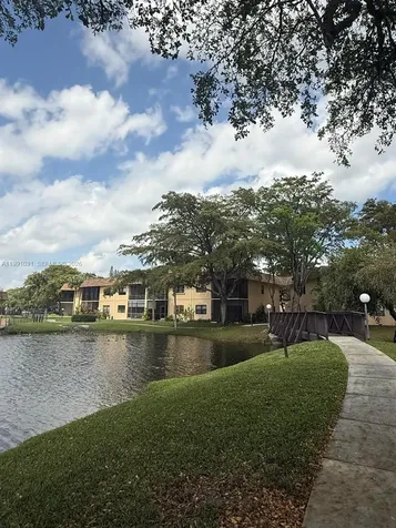2 Briarwood Circle Hollywood FL 33024