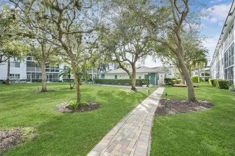 1501 S Ocean Boulevard Lauderdale By The Sea FL 33062