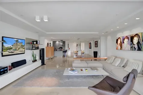 3535 Hiawatha Avenue Miami FL 33133