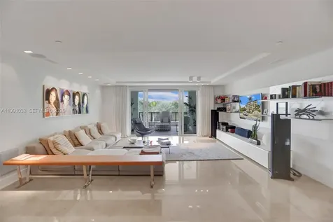 3535 Hiawatha Avenue Miami FL 33133