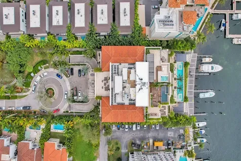 3535 Hiawatha Avenue Miami FL 33133