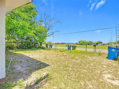 627 Washington Avenue Lake Wales FL 33853