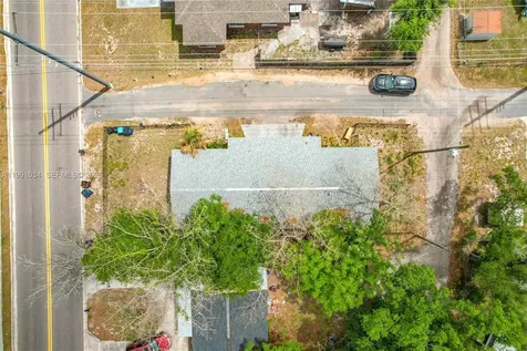 627 Washington Avenue Lake Wales FL 33853