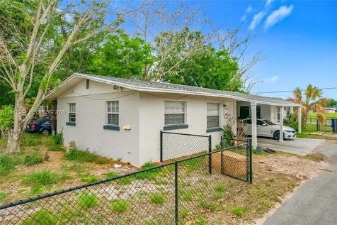 627 Washington Avenue Lake Wales FL 33853