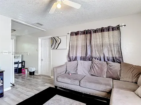 627 Washington Avenue Lake Wales FL 33853