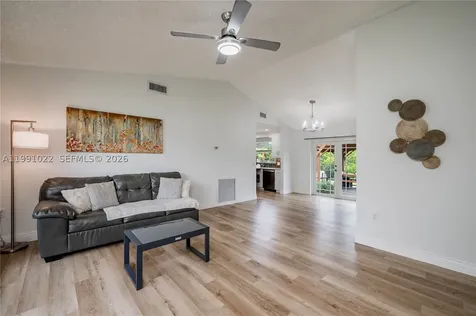 401 NW 83rd Way Pembroke Pines FL 33024