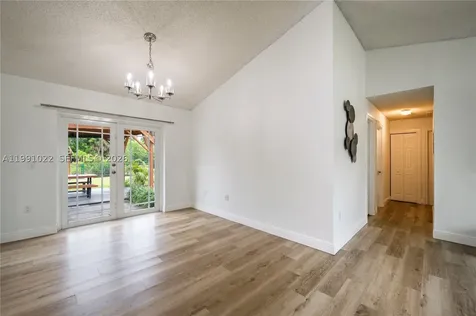 401 NW 83rd Way Pembroke Pines FL 33024