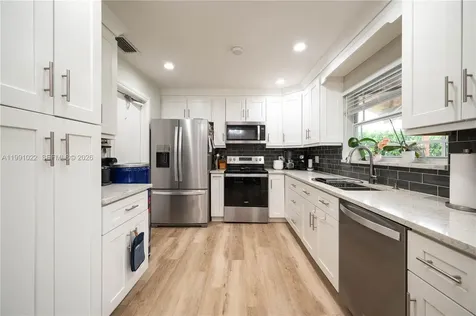 401 NW 83rd Way Pembroke Pines FL 33024