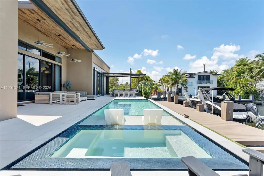 2215 NE 19th Street Fort Lauderdale FL 33305