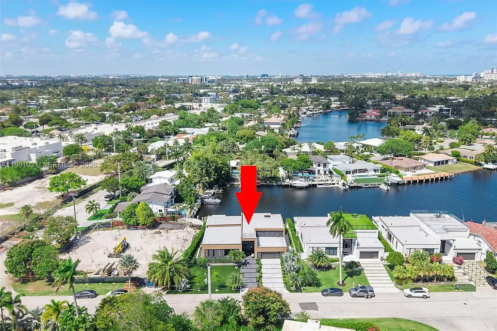2215 NE 19th Street Fort Lauderdale FL 33305