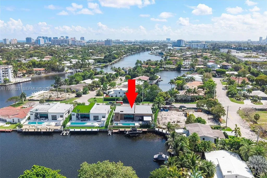 2215 NE 19th Street Fort Lauderdale FL 33305
