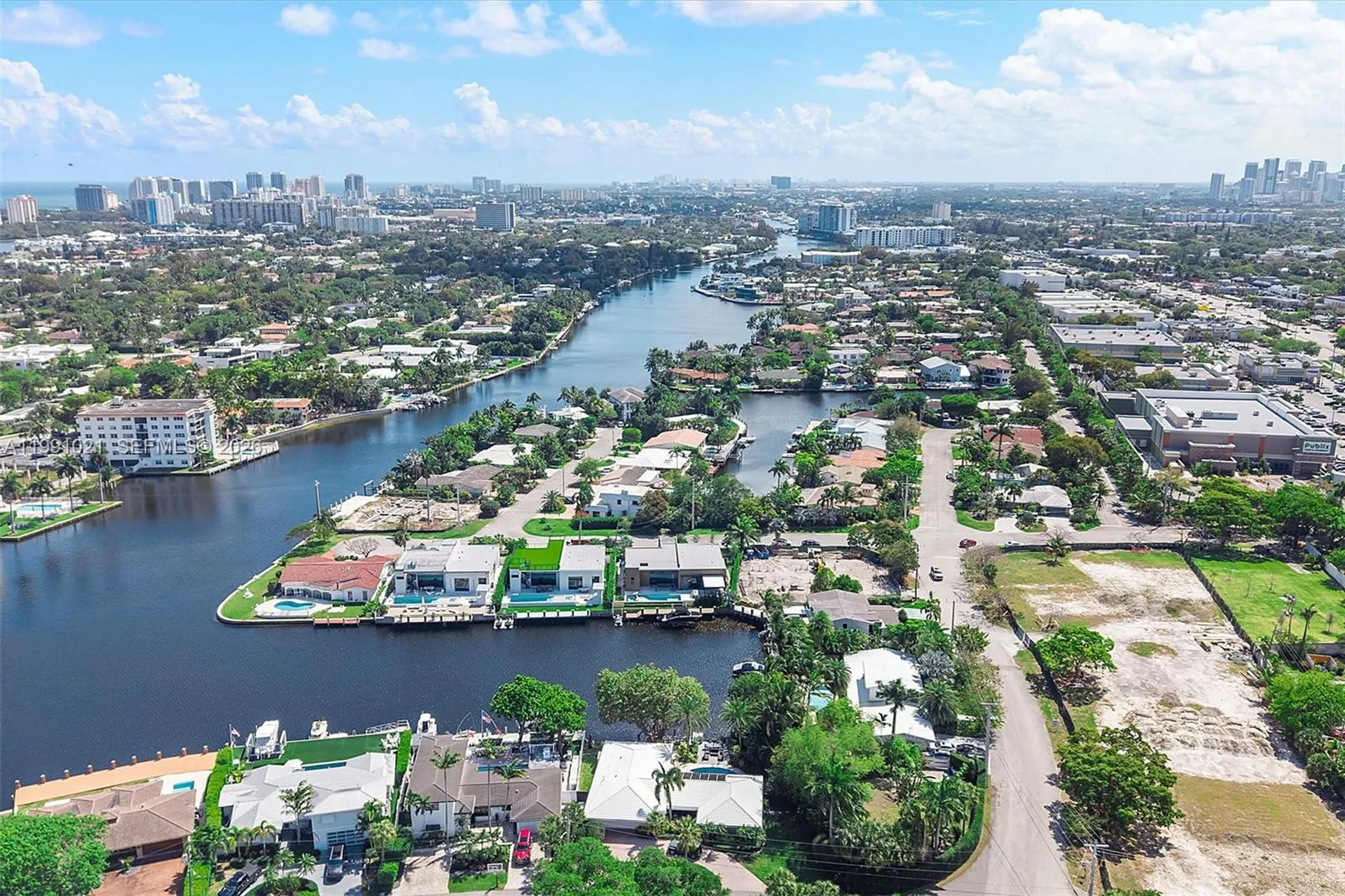2215 NE 19th Street Fort Lauderdale FL 33305