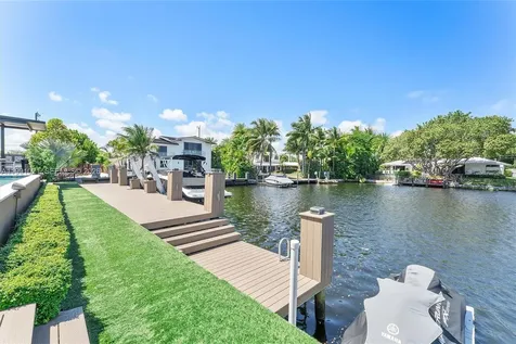 2215 NE 19th Street Fort Lauderdale FL 33305