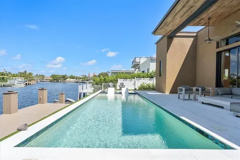 2215 NE 19th Street Fort Lauderdale FL 33305