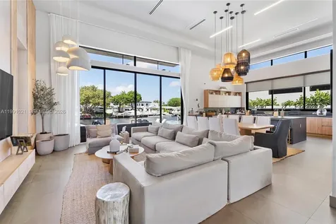 2215 NE 19th Street Fort Lauderdale FL 33305