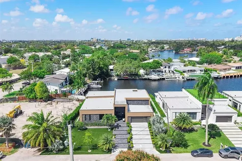 2215 NE 19th Street Fort Lauderdale FL 33305