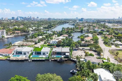 2215 NE 19th Street Fort Lauderdale FL 33305