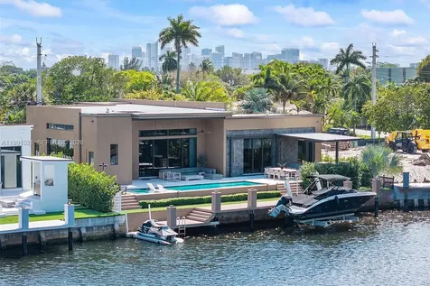 2215 NE 19th Street Fort Lauderdale FL 33305