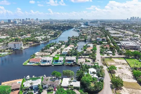 2215 NE 19th Street Fort Lauderdale FL 33305
