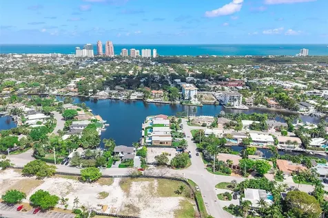2215 NE 19th Street Fort Lauderdale FL 33305
