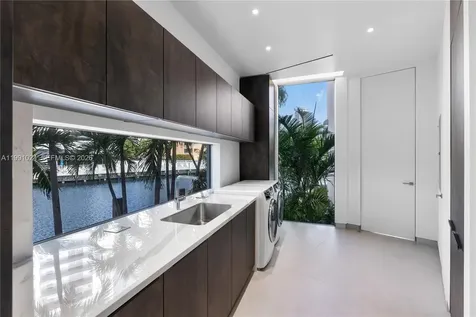 501 Palm Drive Hallandale Beach FL 33009