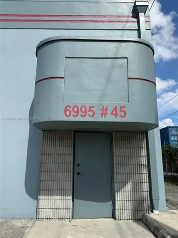 6995 NW 82nd Avenue Medley FL 33166