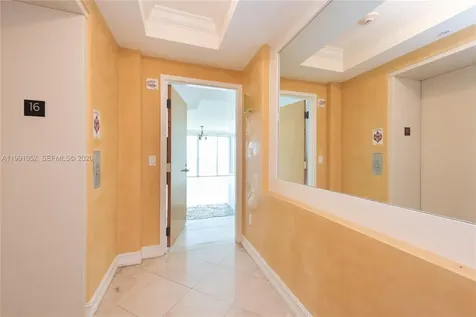 19400 Turnberry Way Aventura FL 33180