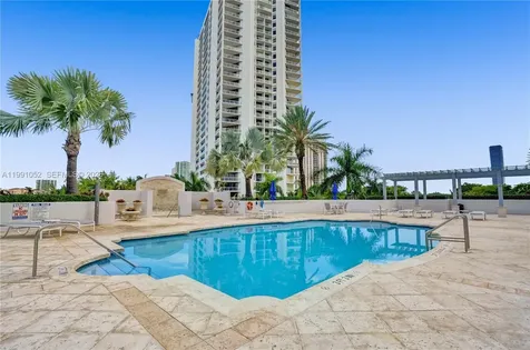 19400 Turnberry Way Aventura FL 33180