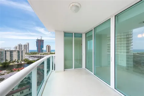 19400 Turnberry Way Aventura FL 33180