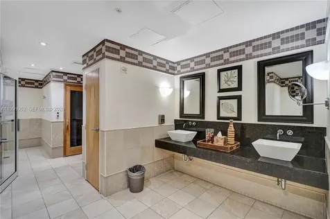19400 Turnberry Way Aventura FL 33180