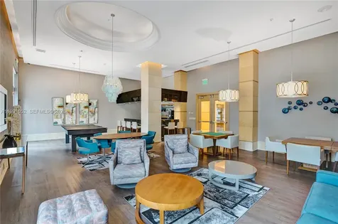 19400 Turnberry Way Aventura FL 33180