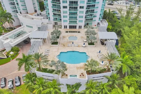 19400 Turnberry Way Aventura FL 33180