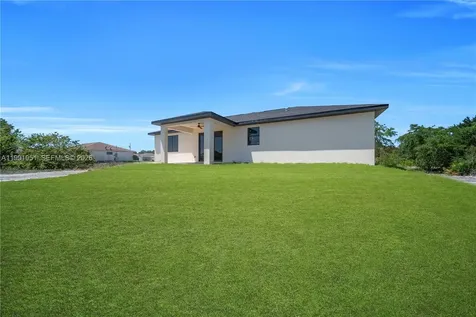 2707 29th Street Lehigh Acres FL 33976