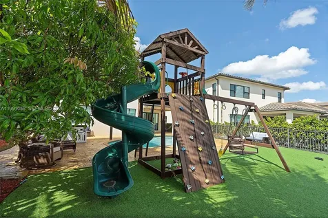 11332 SW 12th Street Pembroke Pines FL 33025