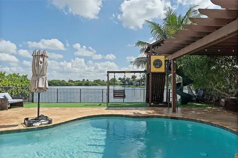 11332 SW 12th Street Pembroke Pines FL 33025