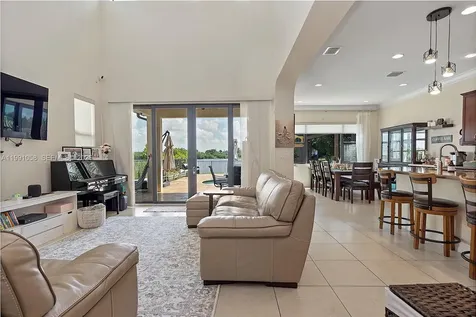 11332 SW 12th Street Pembroke Pines FL 33025