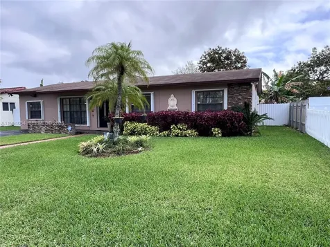 15303 SW 102nd Place Miami FL 33157