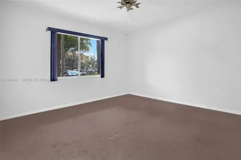 900 SW 142nd Avenue Pembroke Pines FL 33027