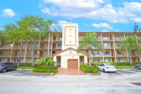 900 SW 142nd Avenue Pembroke Pines FL 33027