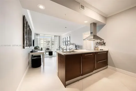 218 SE 14th Street Miami FL 33131