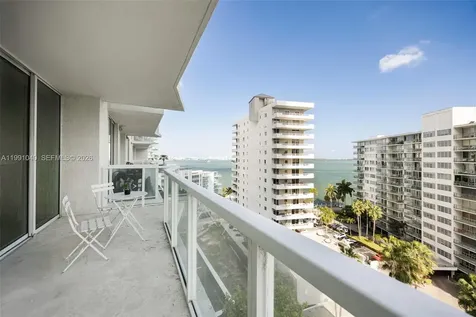 218 SE 14th Street Miami FL 33131