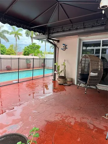 15318 SW 41st Terrace Miami FL 33185