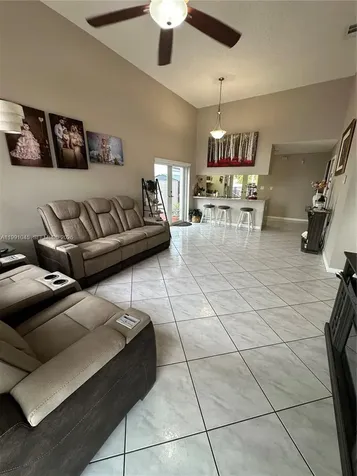 15318 SW 41st Terrace Miami FL 33185