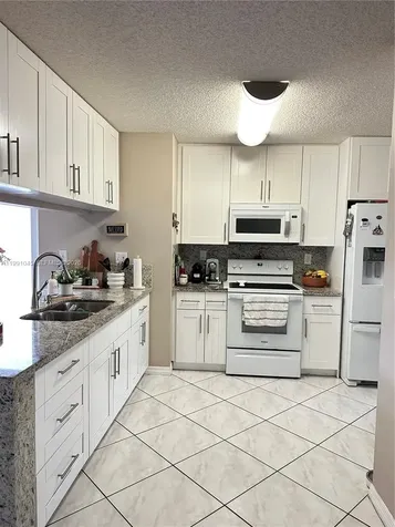15318 SW 41st Terrace Miami FL 33185