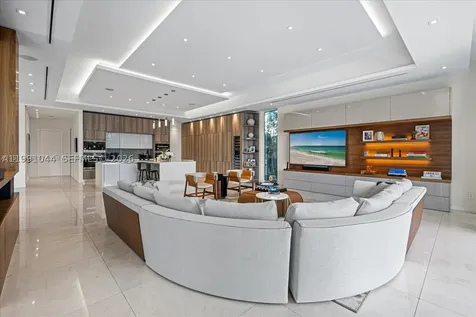 3465 N Meridian Avenue Miami Beach FL 33140